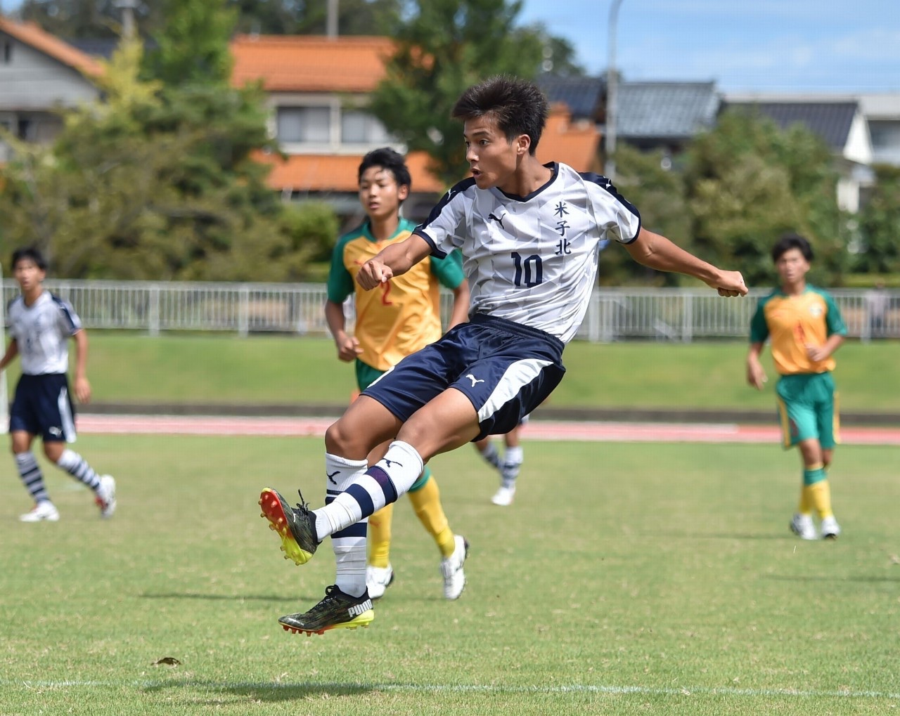 サッカー部：OB佐野航大さん U-20W杯 日本代表メンバー選出