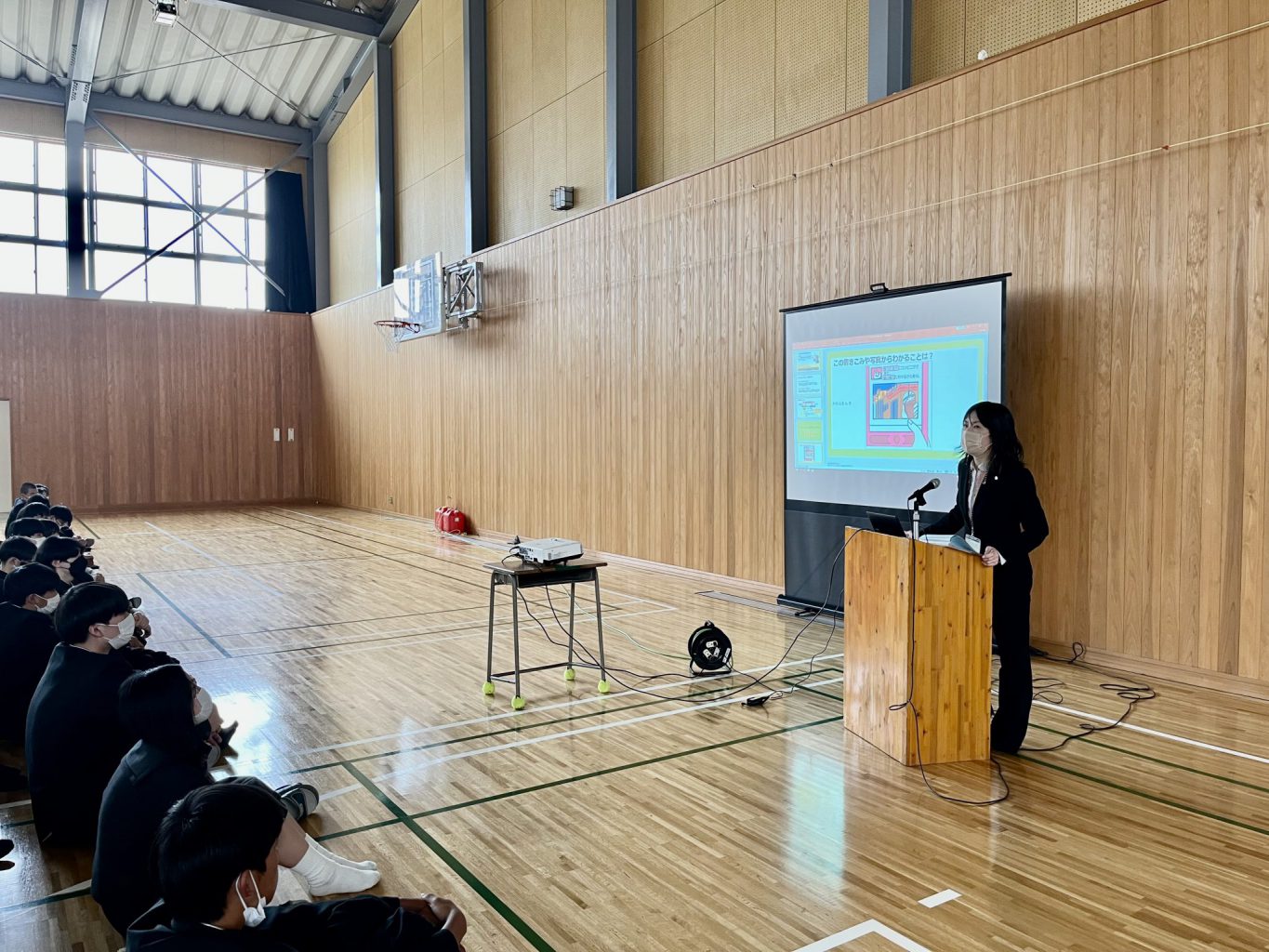 1・2年生がネットモラル教室を受けました